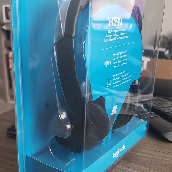 Logitech Computer Headset - Picture 5 of 6